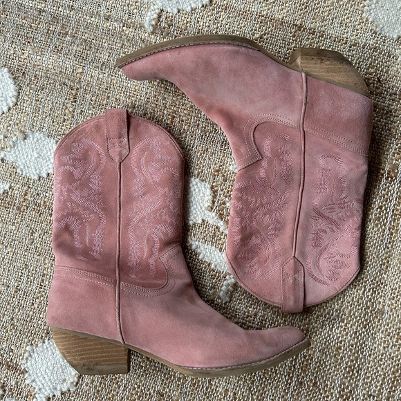 Jeffrey Campbell Shoes - Jeffrey Campbell for Anthro Dusty Pink Cowboy Boot on 9.5
